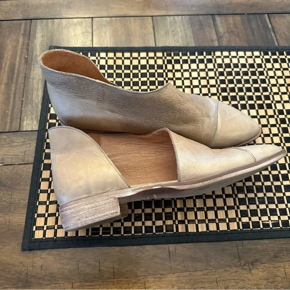 Free People Beige Leather Flats - Picture 7 of 12